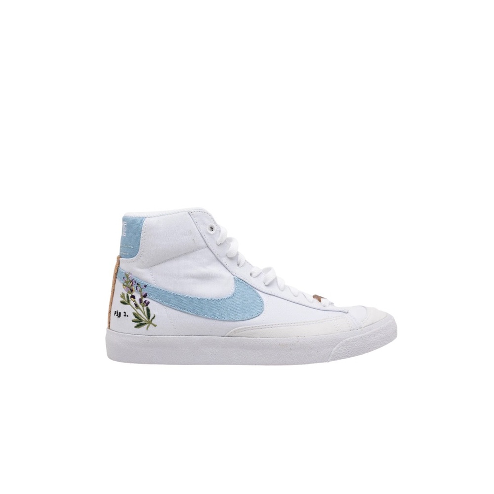 Nike Blazer Mid '77 Indigo
Embroidered Flowers Sz 8M / 9.5W WITH BOX